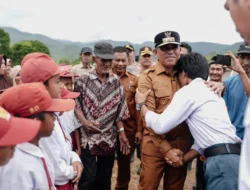 Tinjau Pelosok Tojo Una-Una, Anwar Hafid Pastikan Pembangunan Jangkau Daerah Terpencil