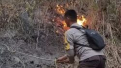 Polres Sigi bersama Tim Gabungan Berjibaku Padamkan Karhutla di Sigi